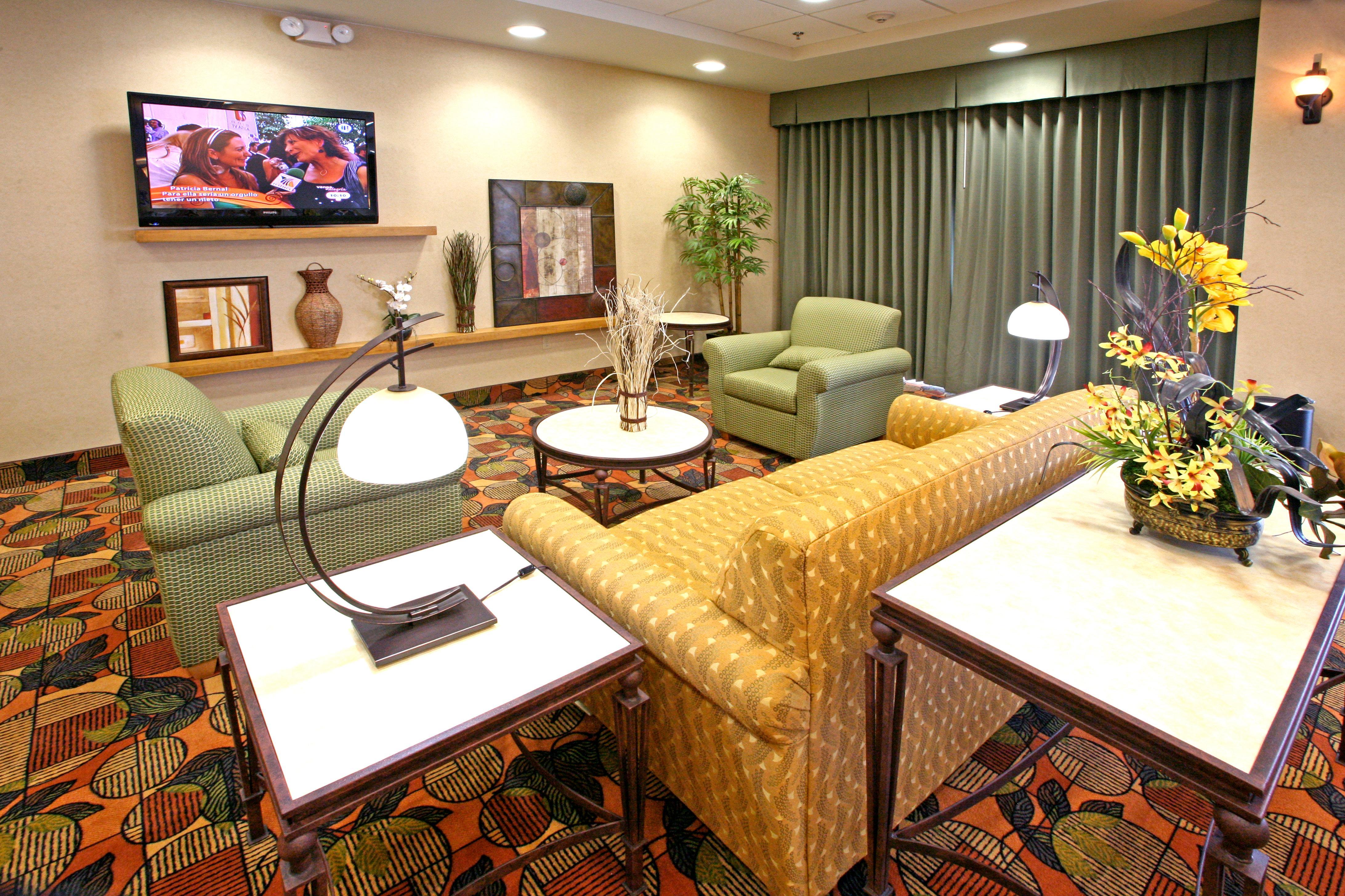 Holiday Inn Express Saltillo Zona Aeropuerto By Ihg Exterior foto