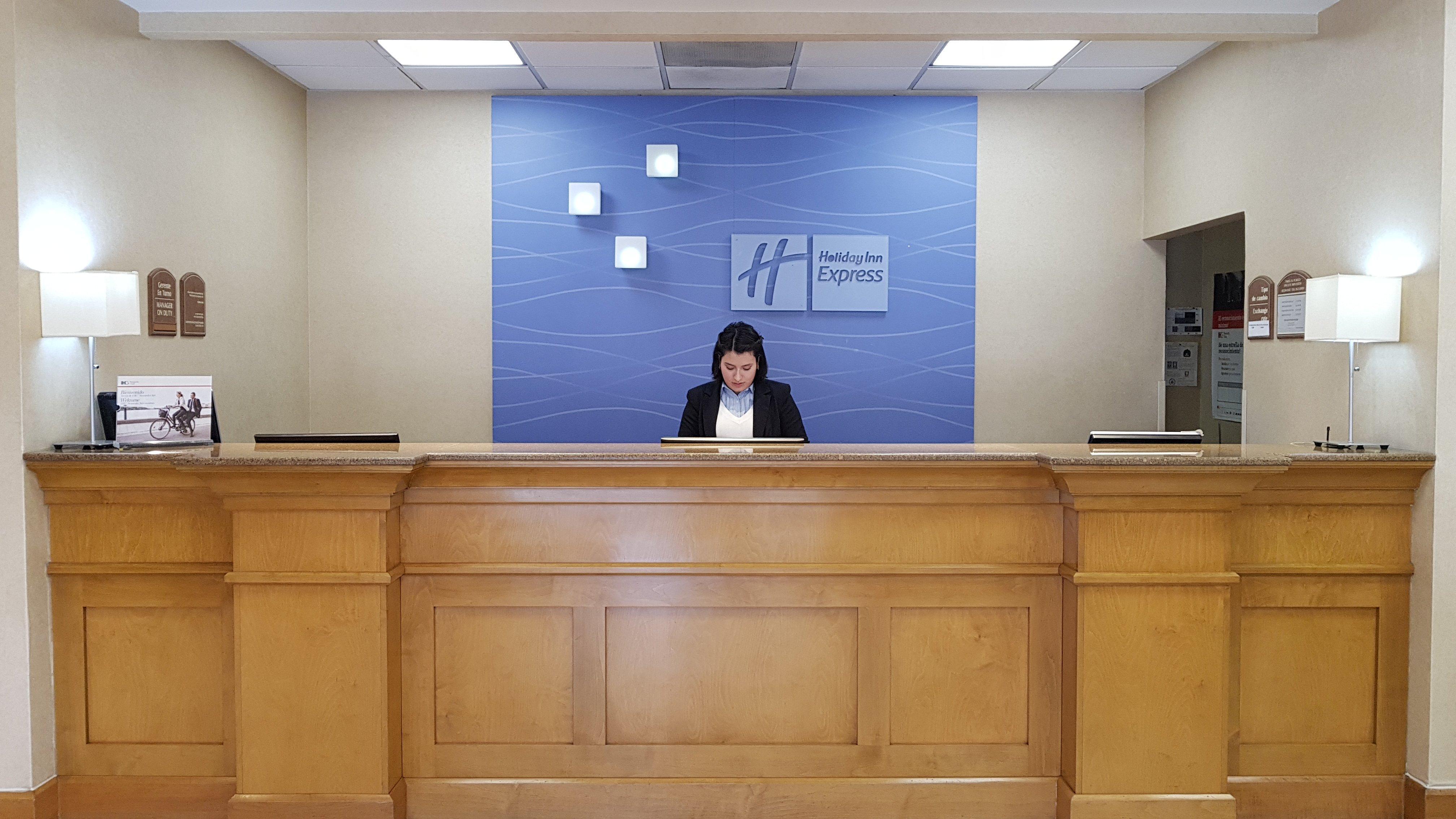 Holiday Inn Express Saltillo Zona Aeropuerto By Ihg Exterior foto