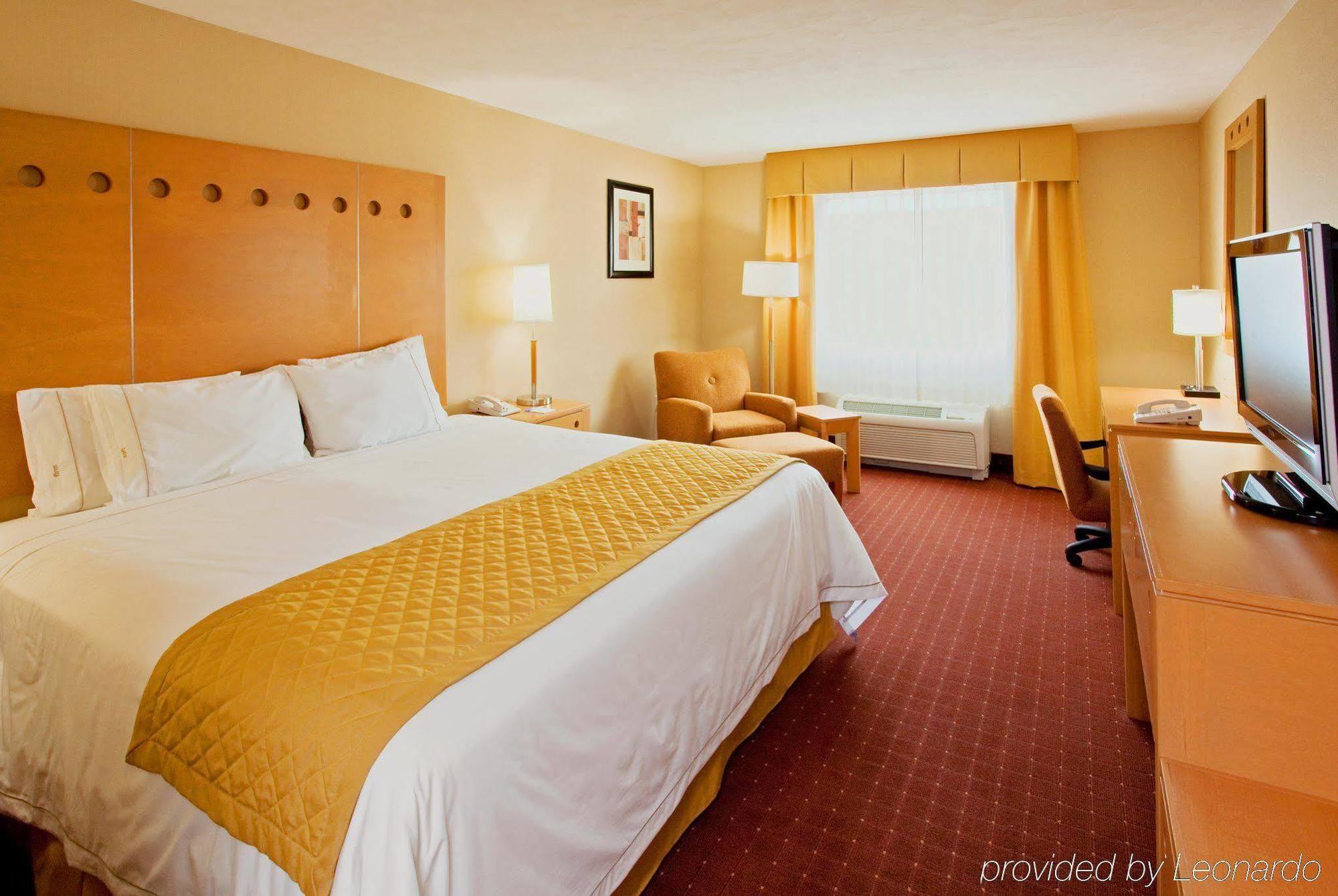 Holiday Inn Express Saltillo Zona Aeropuerto By Ihg Exterior foto